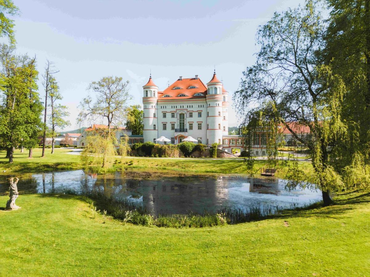 Palac Wojanow Exterior photo