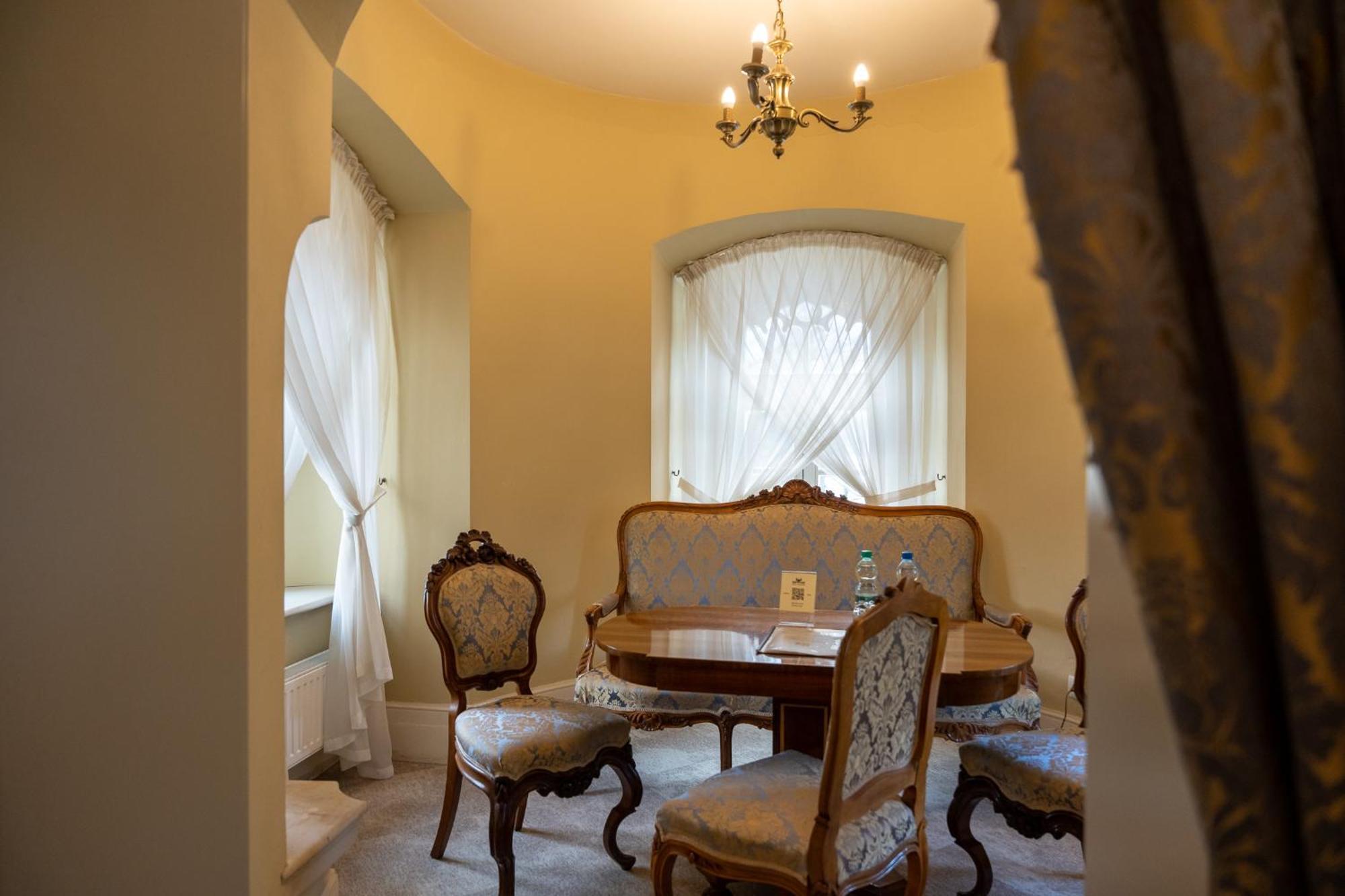 Palac Wojanow Room photo