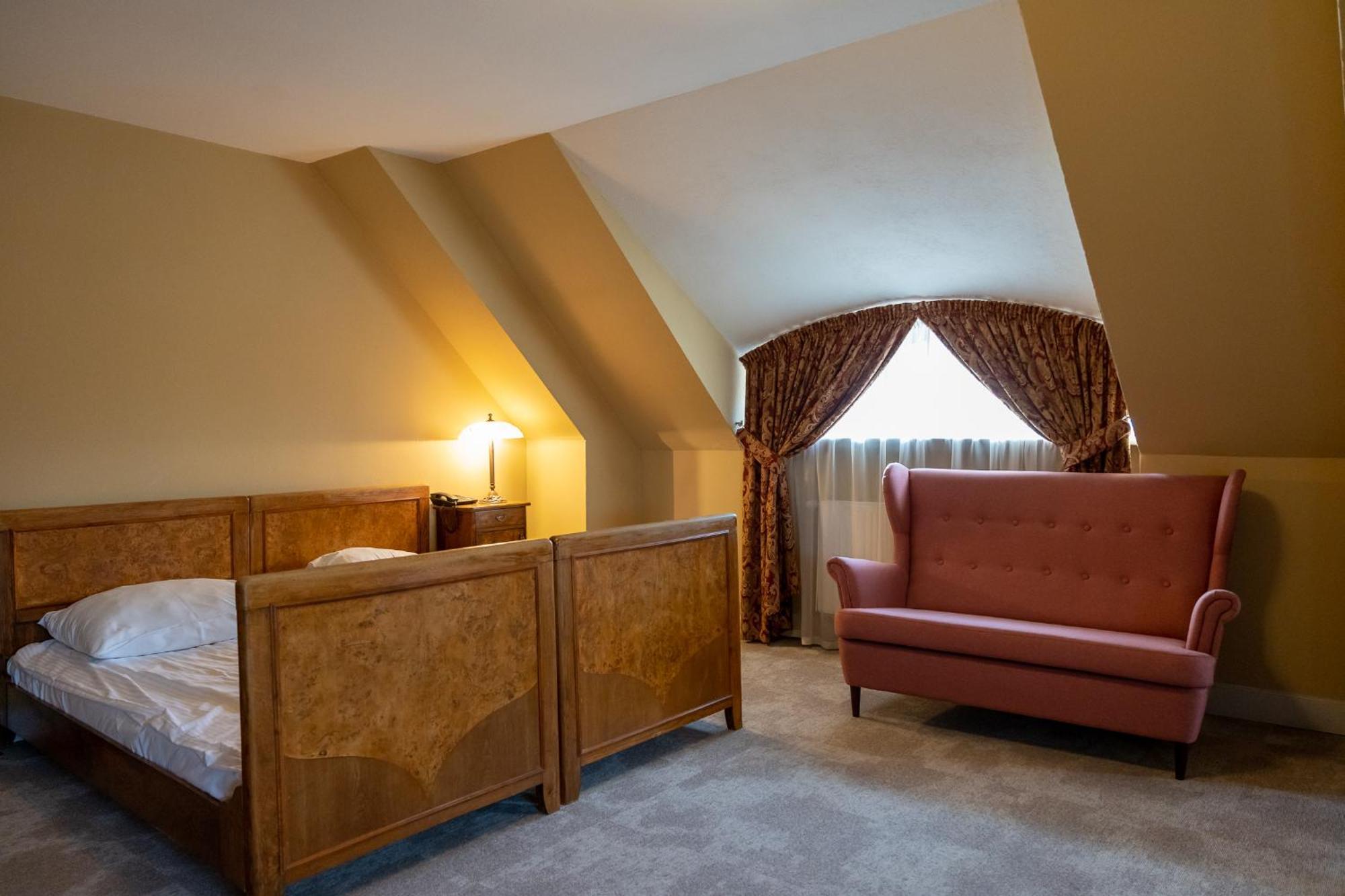Palac Wojanow Room photo
