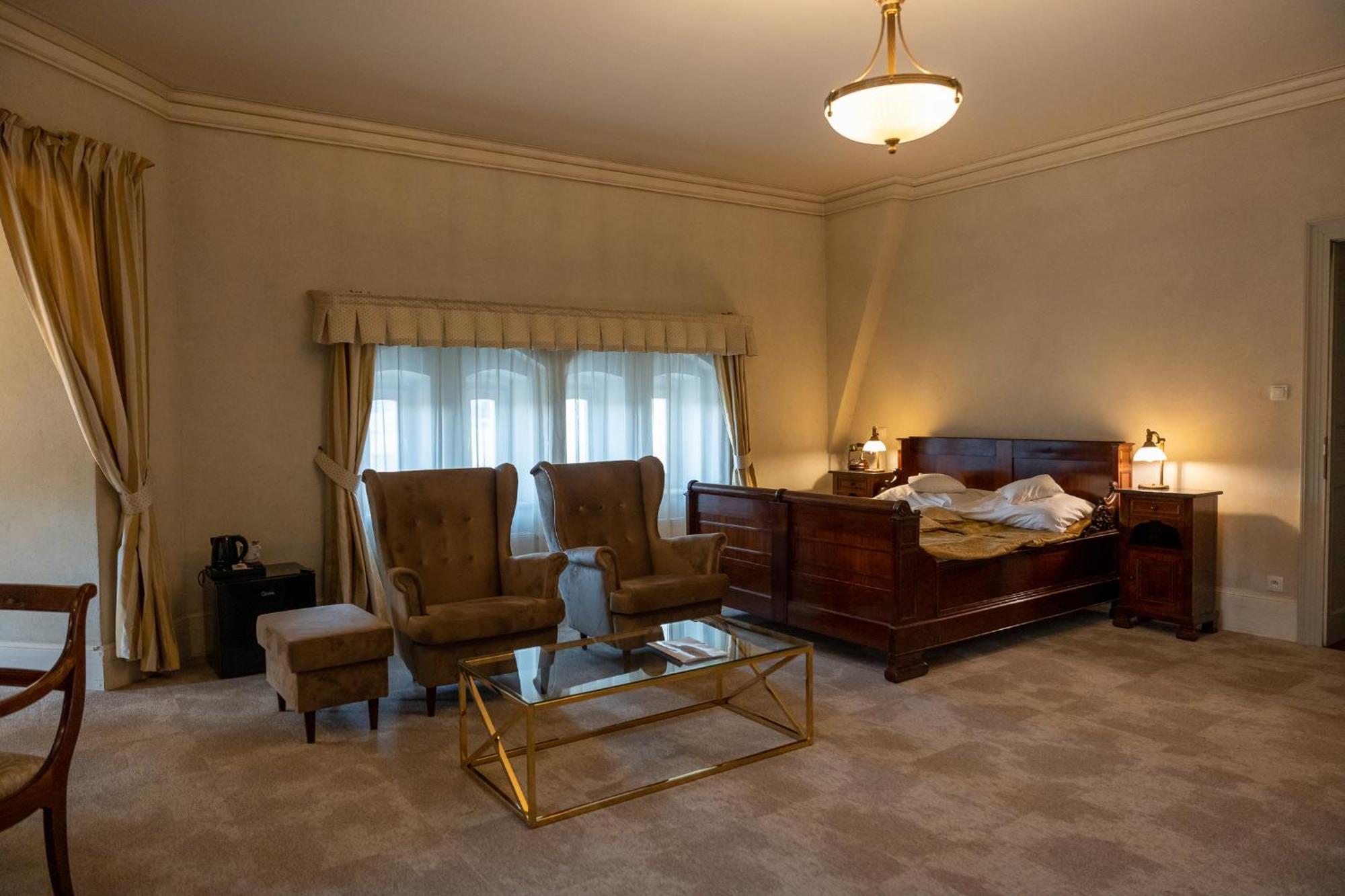 Palac Wojanow Room photo
