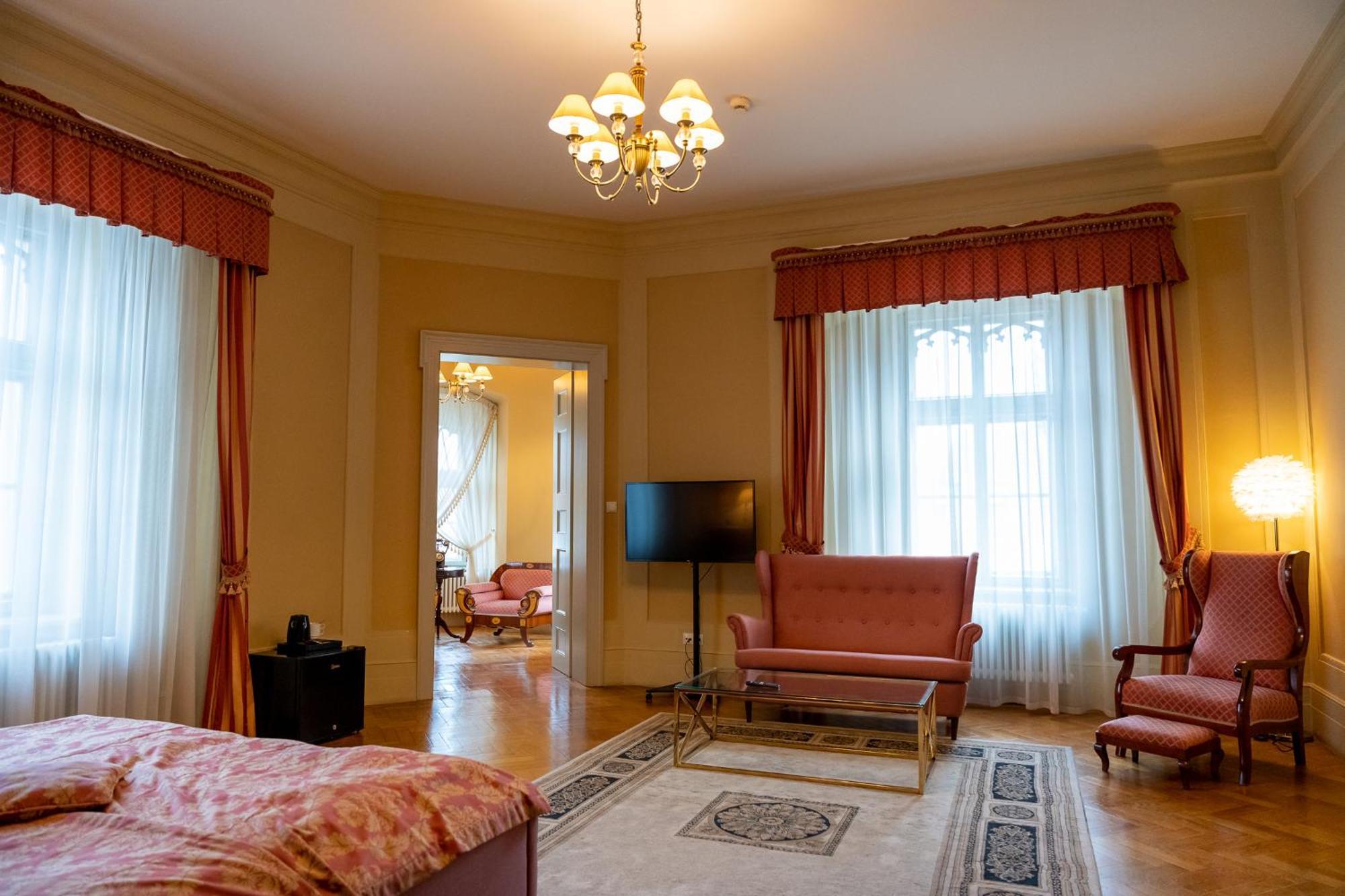 Palac Wojanow Room photo